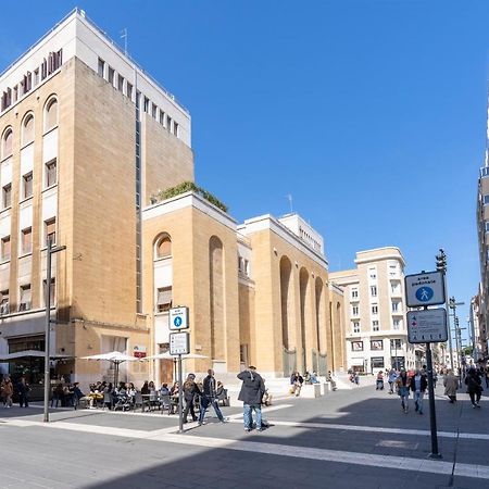 Twelve12 - Universita & Stazione Aparment Bari Exterior foto