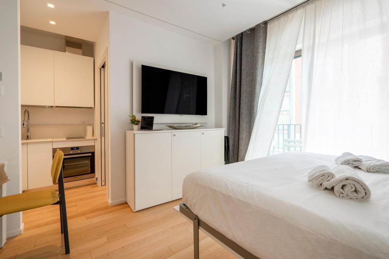 Twelve12 - Universita & Stazione Aparment Bari Exterior foto